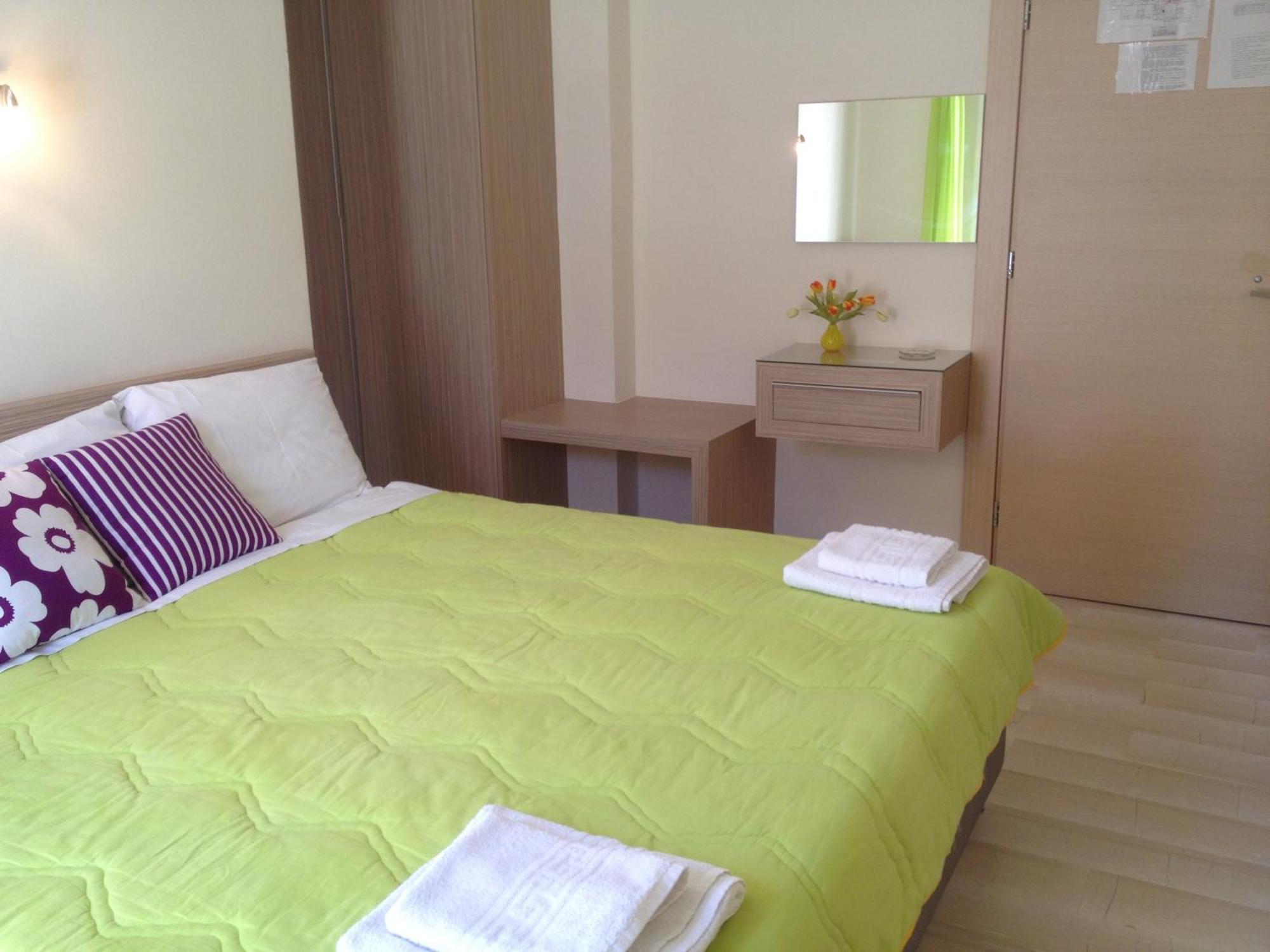 Angelica And Aparthotel 2*